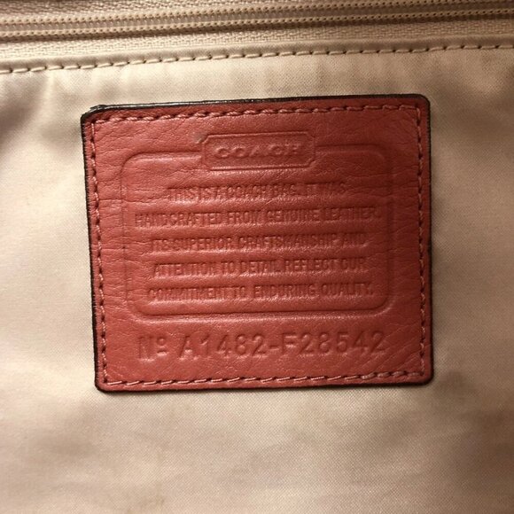 Coach shoulder bag - Picture 15 of 16